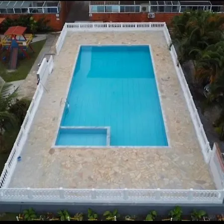 Apartamento Com Piscina Vile Ll Maranduba-2